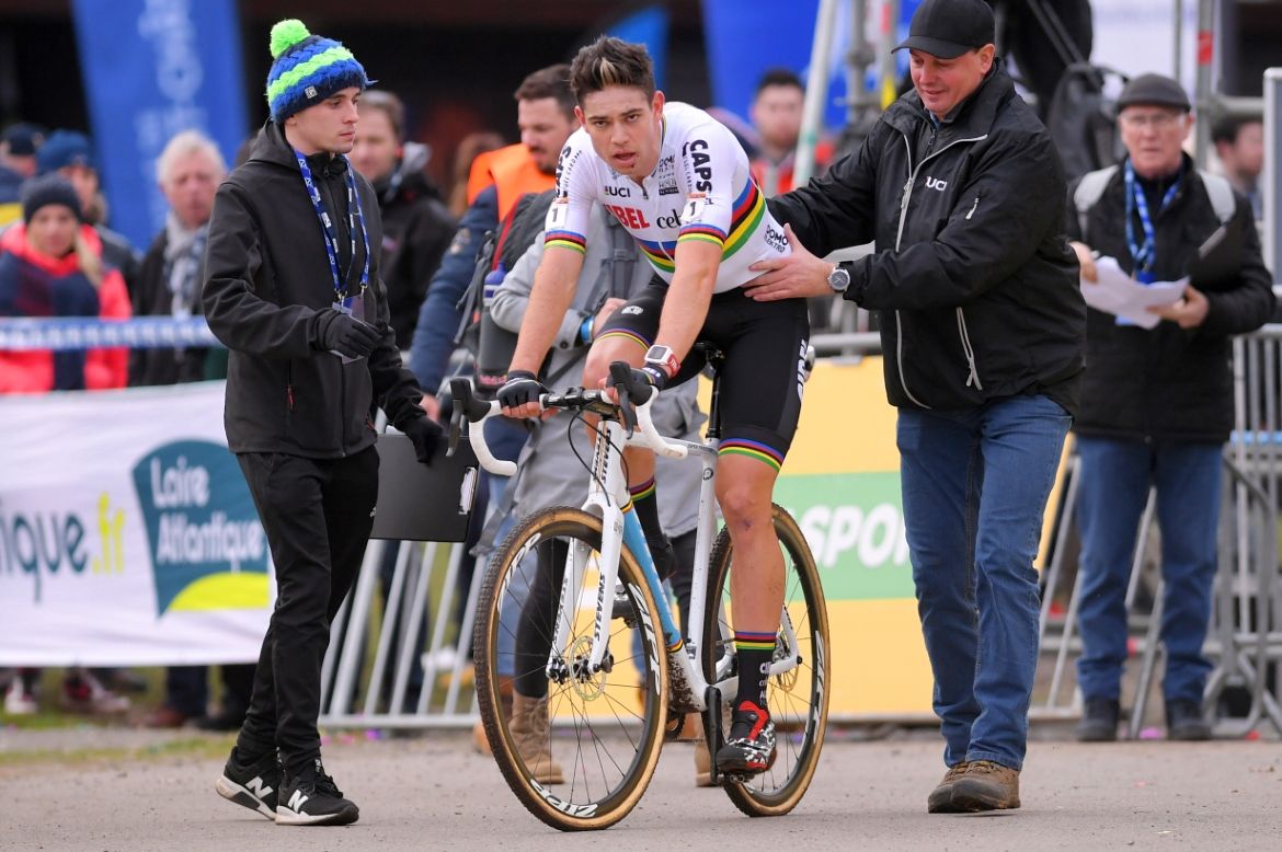 Van Aert comes to a halt beyond the line
