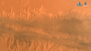 A medium-resolution camera image of a section of the Mariner Valley, taken by Tianwen 1 on April 1, 2022.