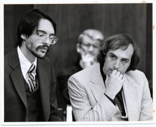 Image of lawyer Steve Thompson (L) and Billy Milligan (R)