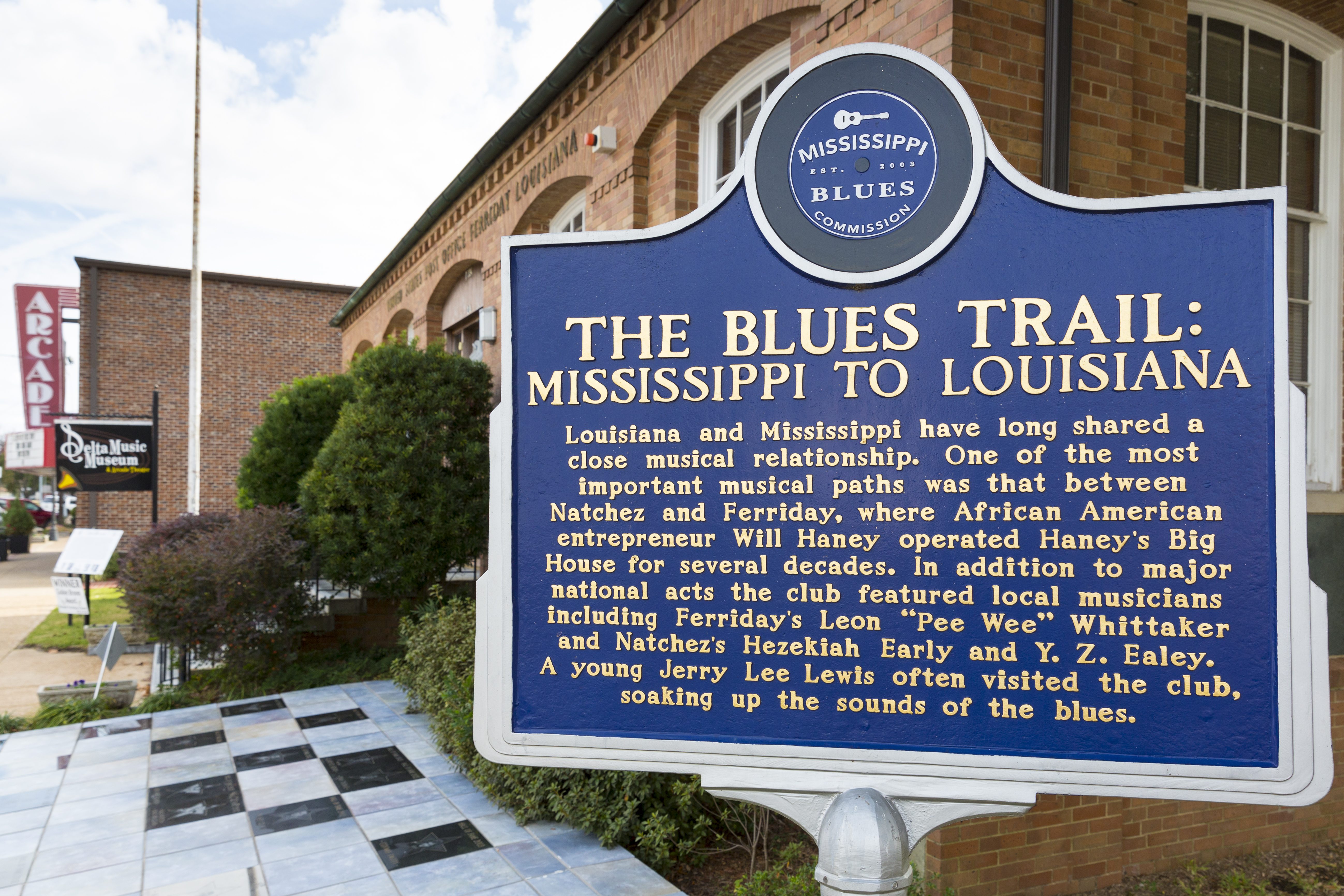 A marker for the Mississippi Blues Trail
