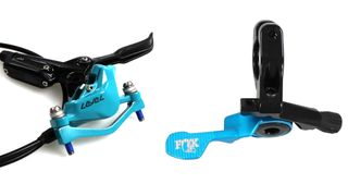 Even the calipers and dropper lever feature matching colourways