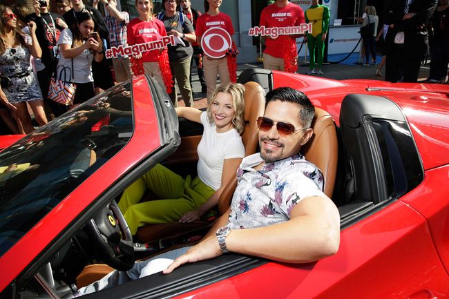 Schmooze-J-Magnum-PI-ComicCon