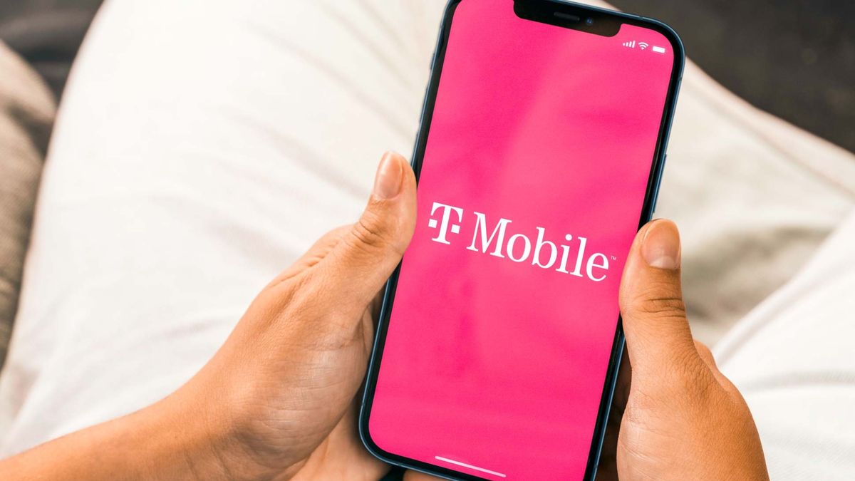 Get 4 lines for just $25/month per line at T-Mobile — here's how | Tom ...