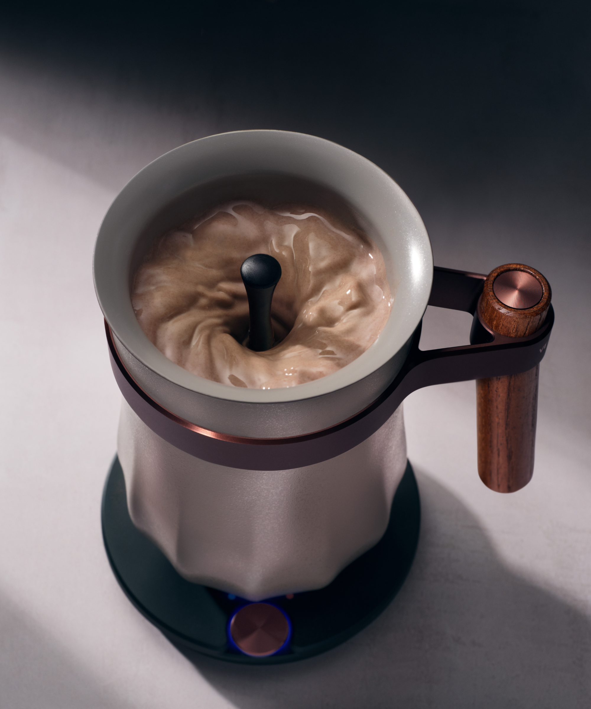 The new Velvetiser frothing a cold chocolate drink