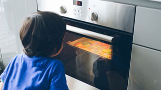 How do convection ovens work?