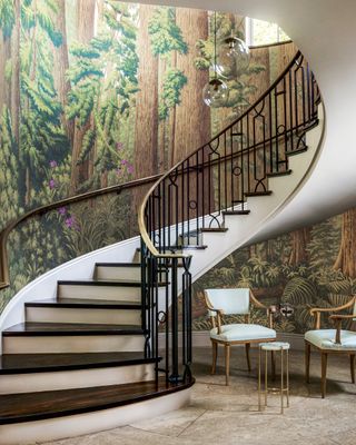 Hand-painted Redwoods panoramic wallpaper de Gournay