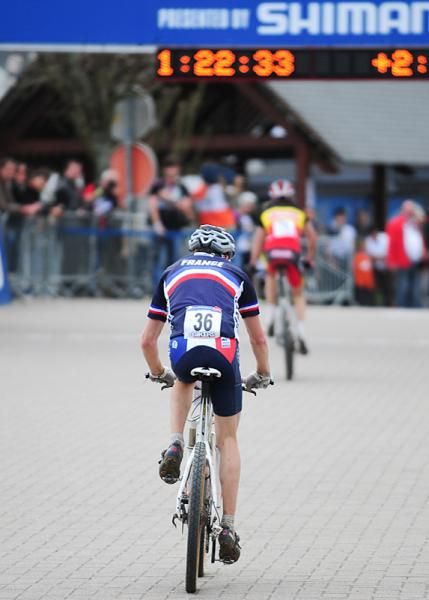 Riders flow into the finish for a long time after the leaders.