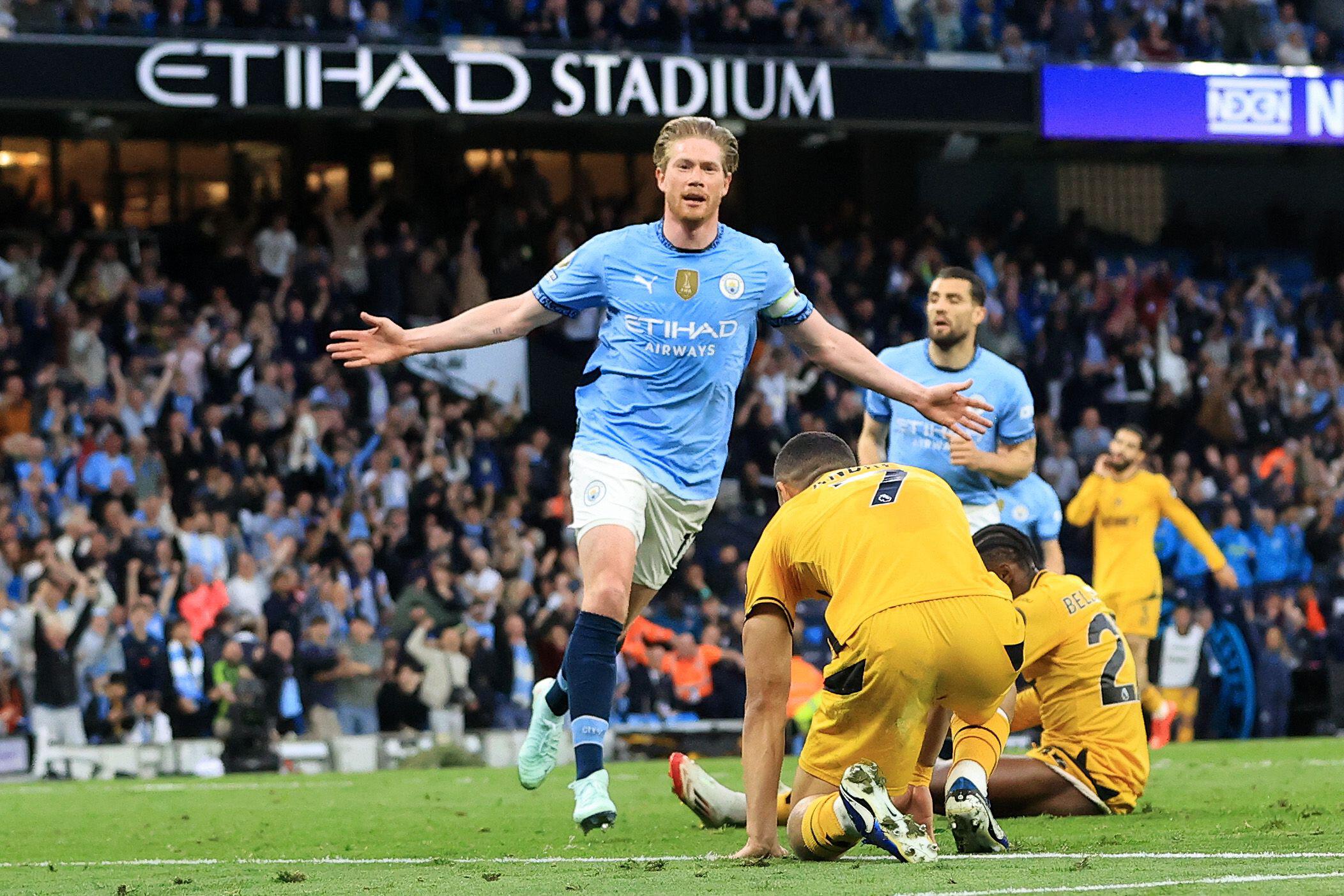 Kevin De Bruyne celebrates after scoring for Manchester City against Wolves, May 2025