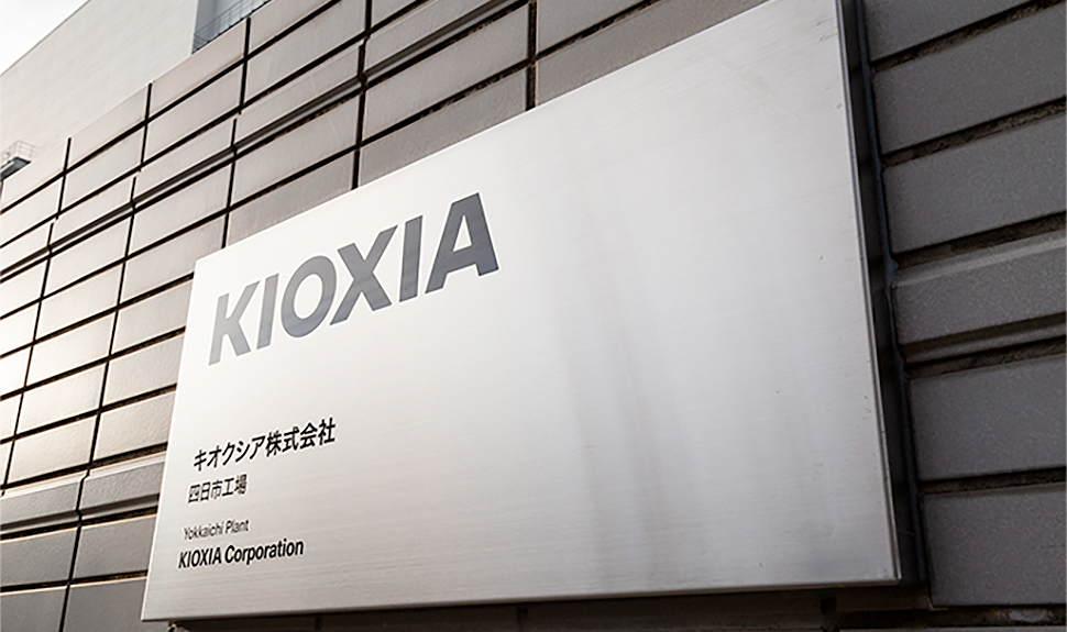 Kioxia offers to make chips for SK Hynix to help revive merger talks with Western Digital: Report