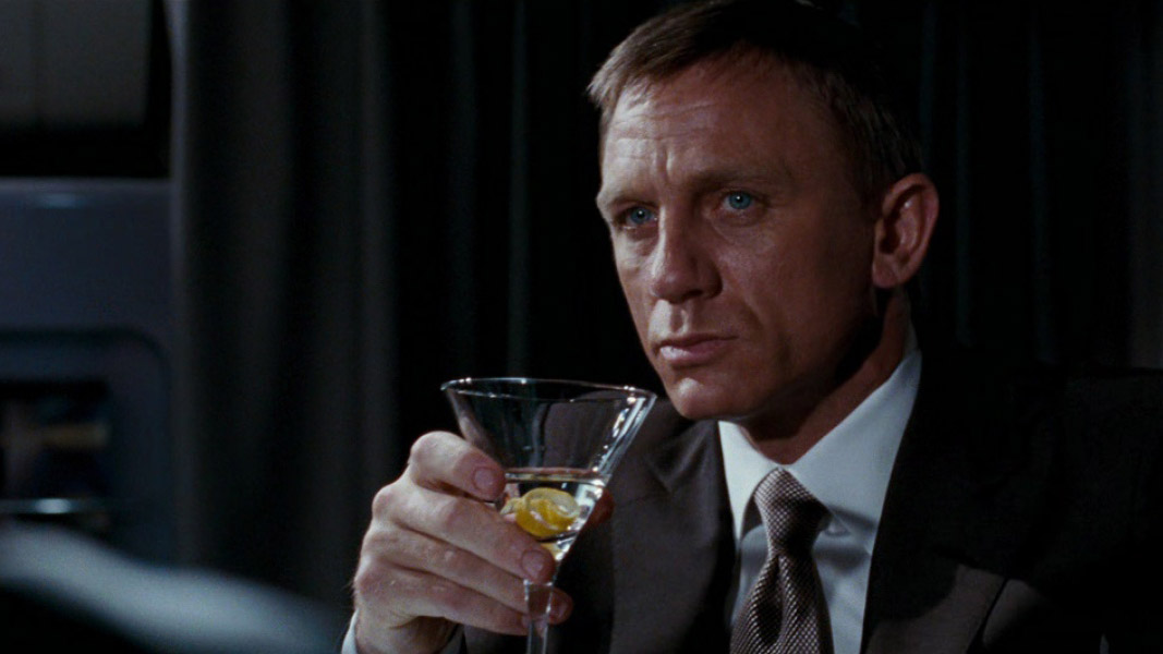 How to make a James Bond Vodka Martini, Ian Fleming style