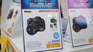 Nikon D7500 + 18-140mm DX lens + Tripod + Bag+ SD Card + Nikon School