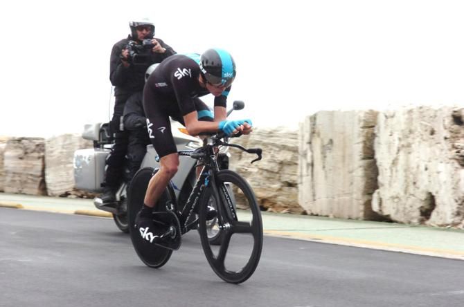 Chris Froome (Sky) powers to a 6th place finish in the final time trial.