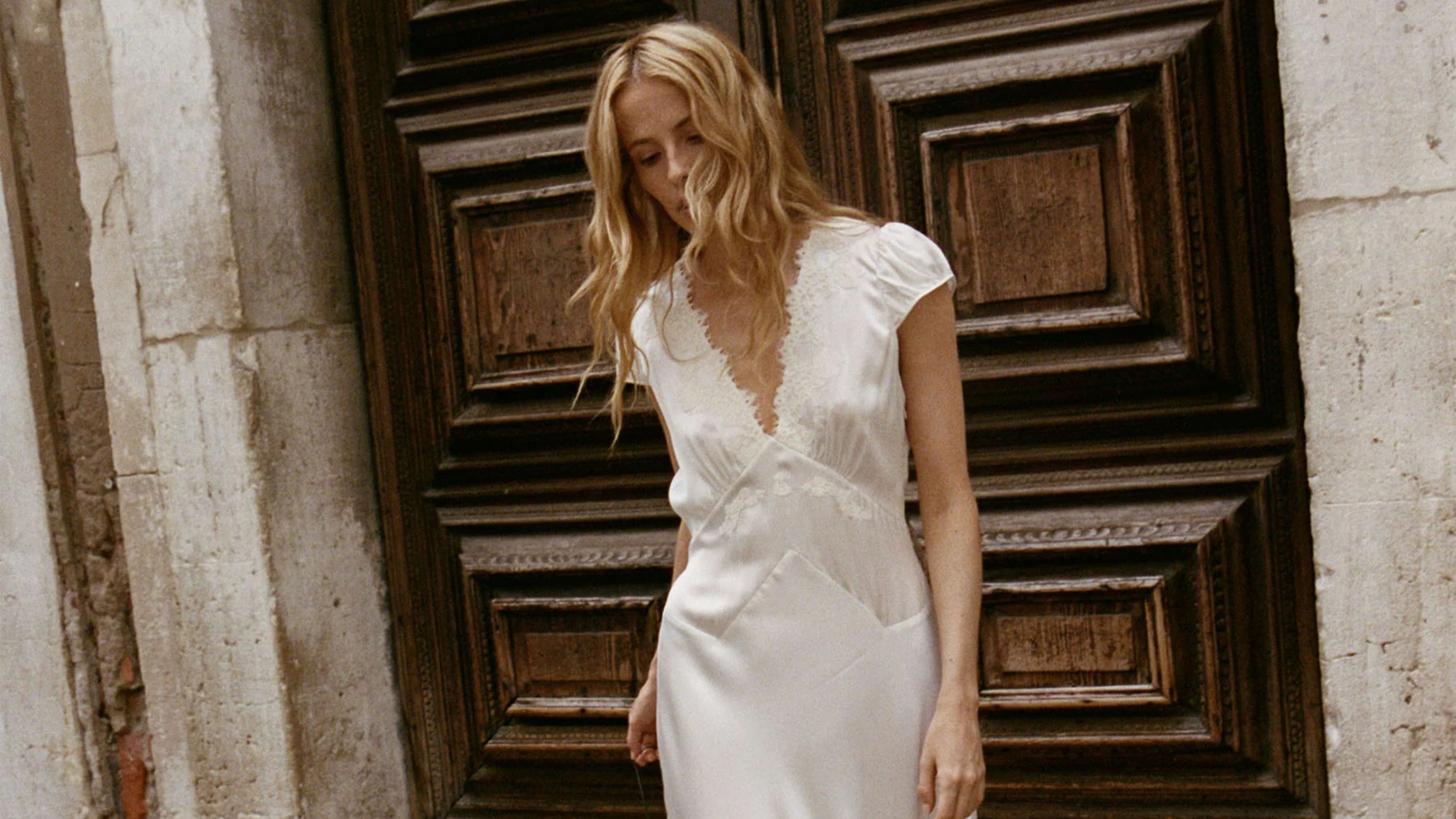Woman wearing a Dôen dress.
