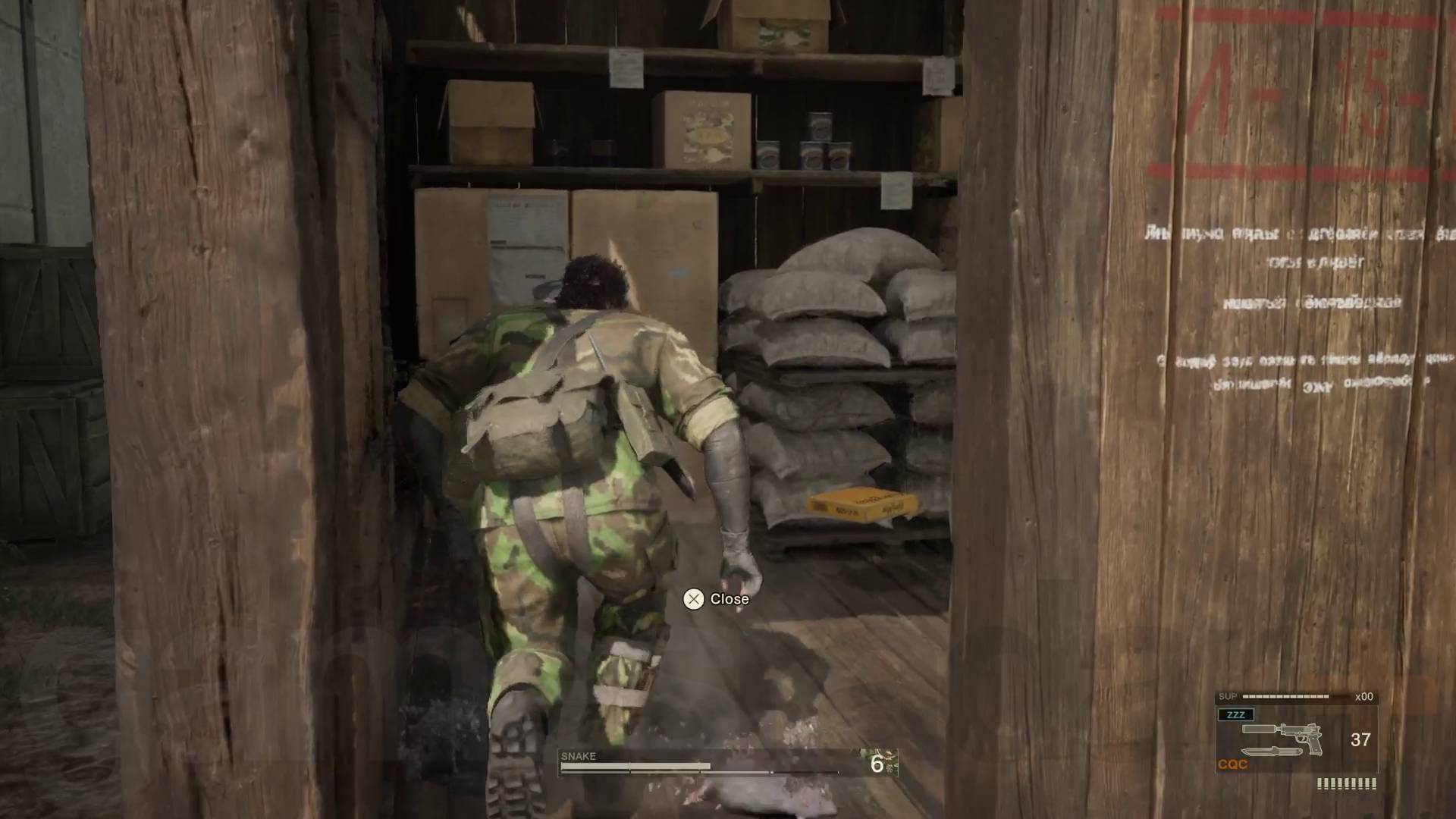 Metal Gear Solid Delta: Snake Eater tips Snake entering a storage room with rations inside
