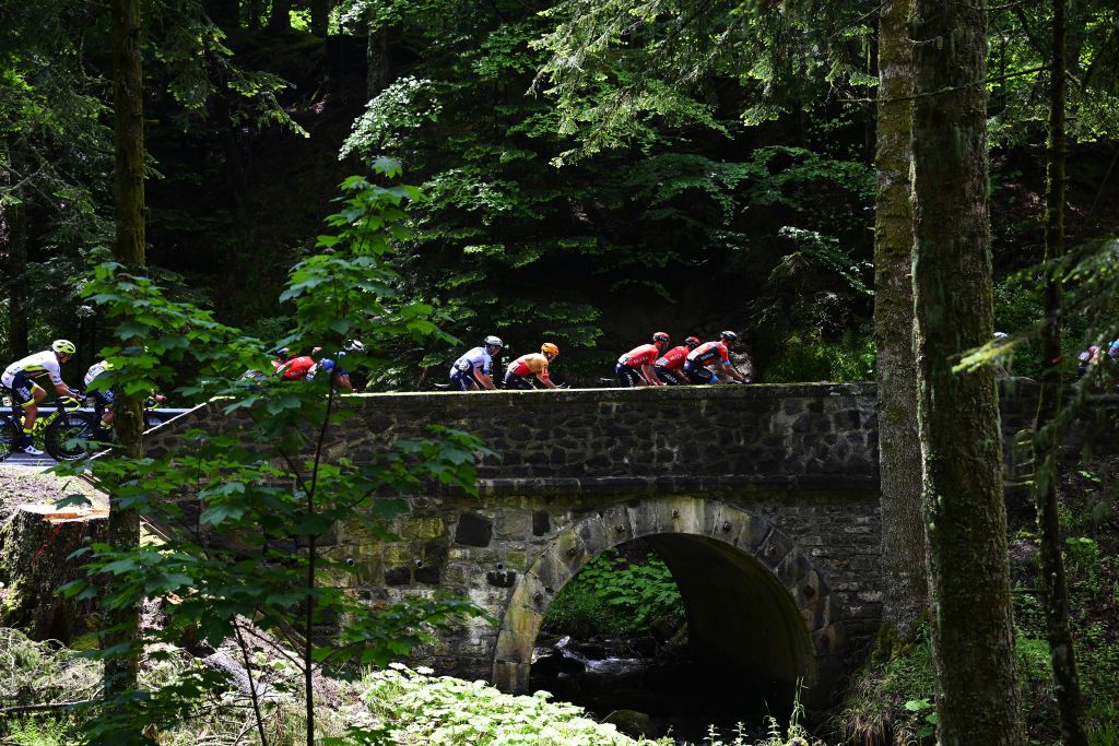 The Crit&eacute;rium du Dauphin&eacute; stage 1 break had no time for the views