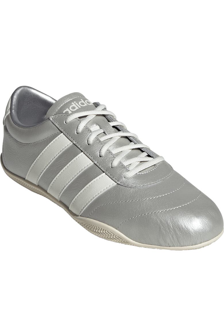 Grand Court Lo Sneaker