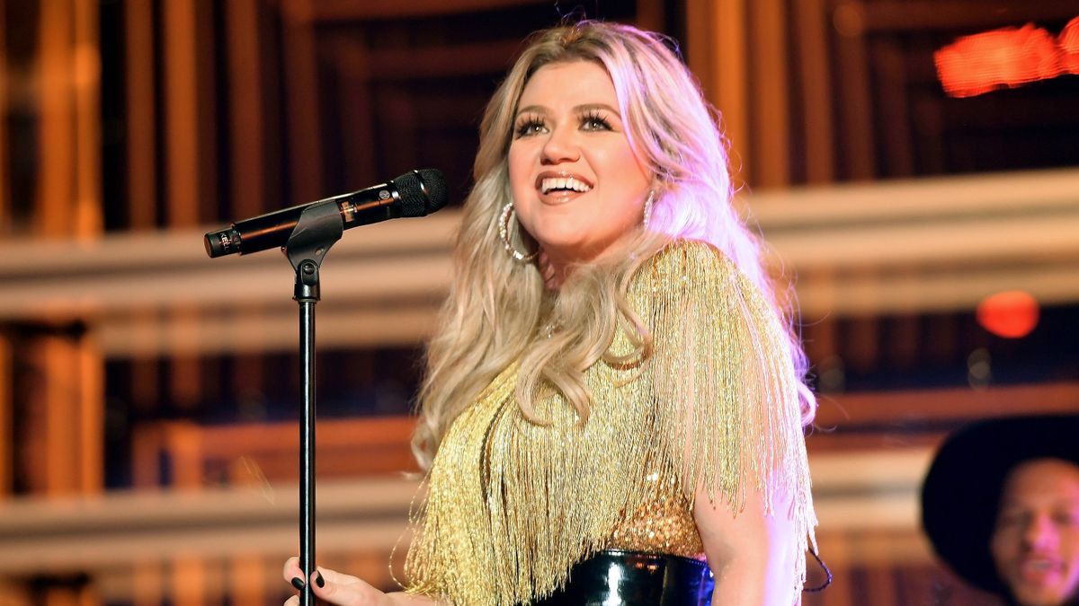 Kelly Clarkson wins two Emmy awards for her talk show and dedicates