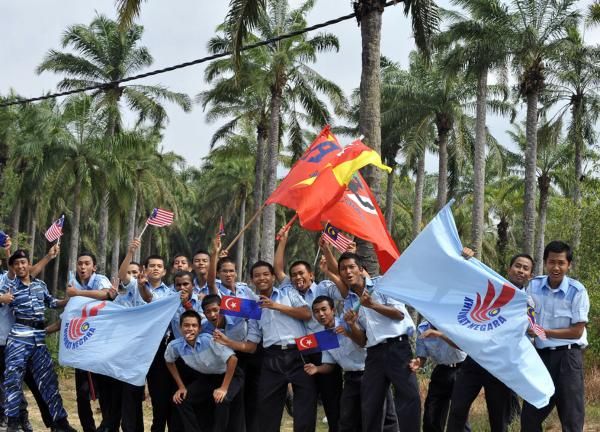 Fans of the Tour of Langkawi