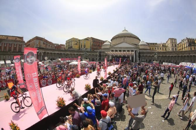 Huge crowds turned out for the start of the Giro