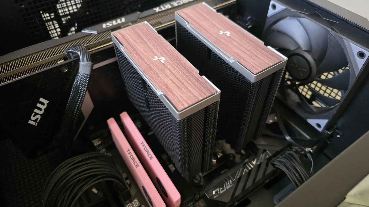 DeepCool AK620 and AK400 G2 Review: Quiet and powerful, with woodgrain or a digital display