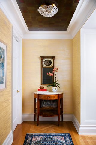 small hallways ideas with wallpaper