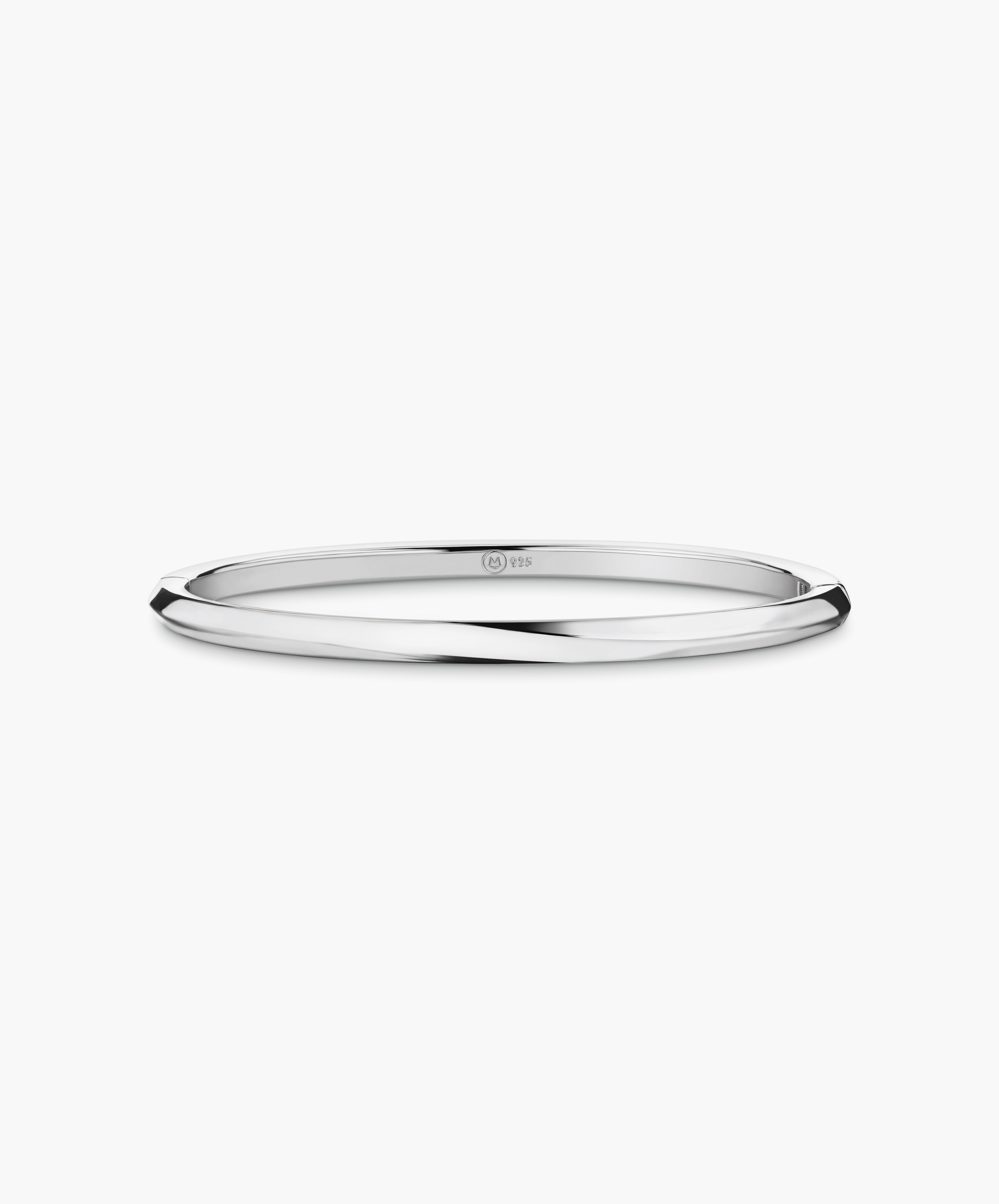 Curve Slim Bangle