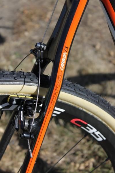 The CX Major Jake has svelte seatstays that surely offer a comfortable ride