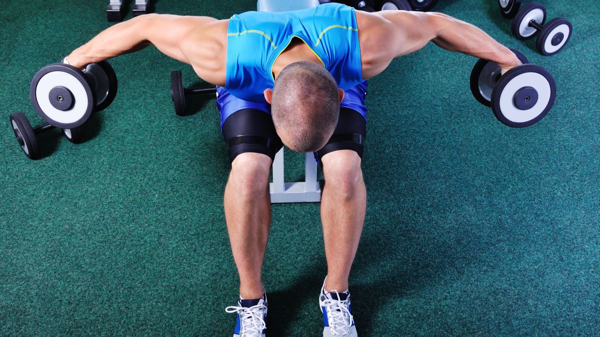 I did 100 reverse flyes every day for a week – here’s how my posture ...