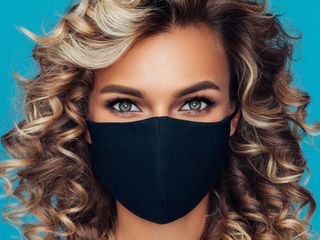 model wearing face mask with smokey eye
