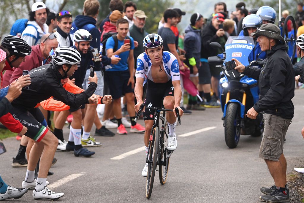 ALTU DE LANGLIRU SPAIN SEPTEMBER 13 Remco Evenepoel of Belgium and Team Soudal Quick Step Polka Dot Mountain Jersey competes in the breakaway climbing to the Altu de LAngliru 1555m during the 78th Tour of Spain 2023 Stage 17 a 1244km stage from Ribadesella Ribeseya to Altu de LAngliru 1555m UCIWT on September 13 2023 in Altu de LAngliru Spain Photo by Tim de WaeleGetty Images
