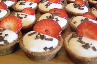Carolyn Figg's Mini Strawberry Cheesecakes