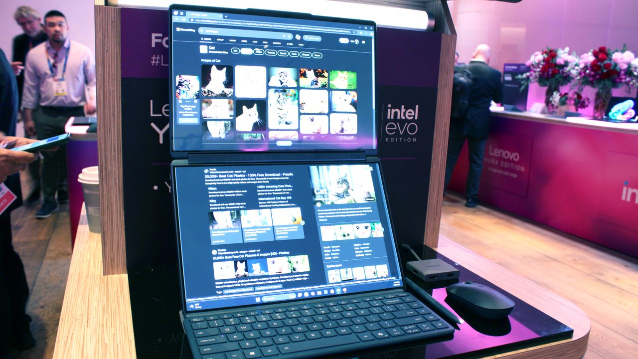 Lenovo YogaBook 9i at CES 2025