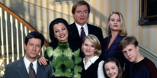 Fran Drescher and The Nanny cast