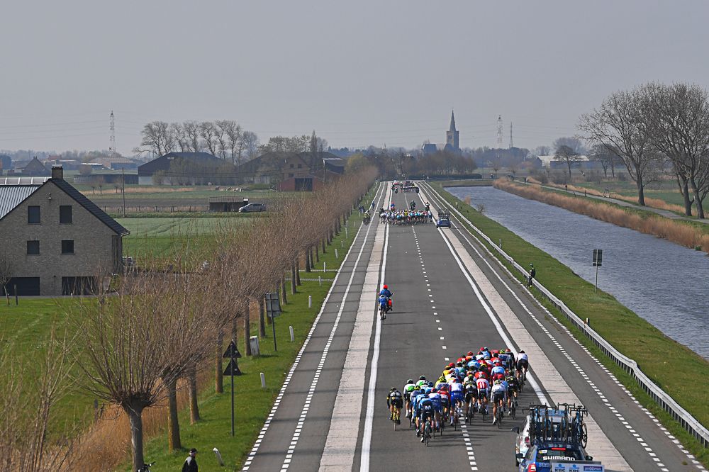 The Gent-Wervelgem peloton
