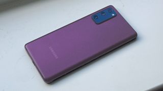 Samsung Galaxy S20 FE color-changed