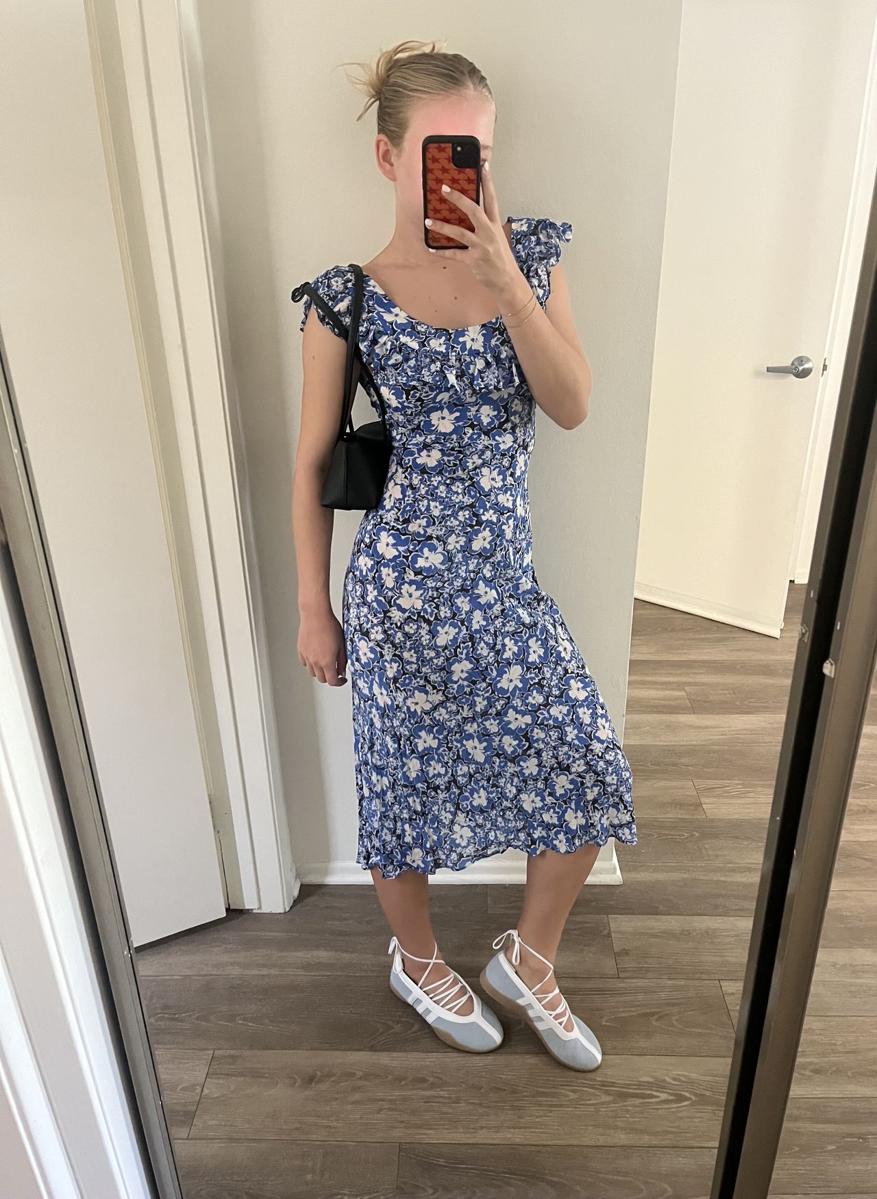 Ballerina Lace-Up