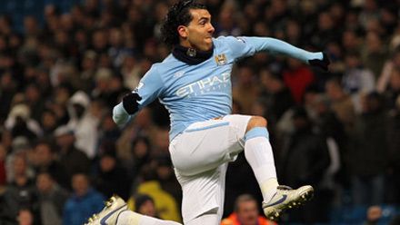 111028tevez.jpg