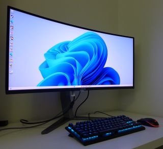 AOC Agon Pro AG346UCD