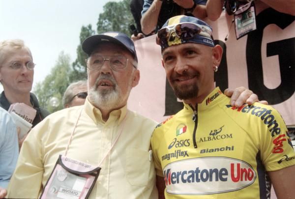 Marco Pantani and Charly Gaul at the 2000 Giro d'Italia.