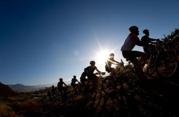 Riders make their way through the farms just outside Robertson during stage 3
