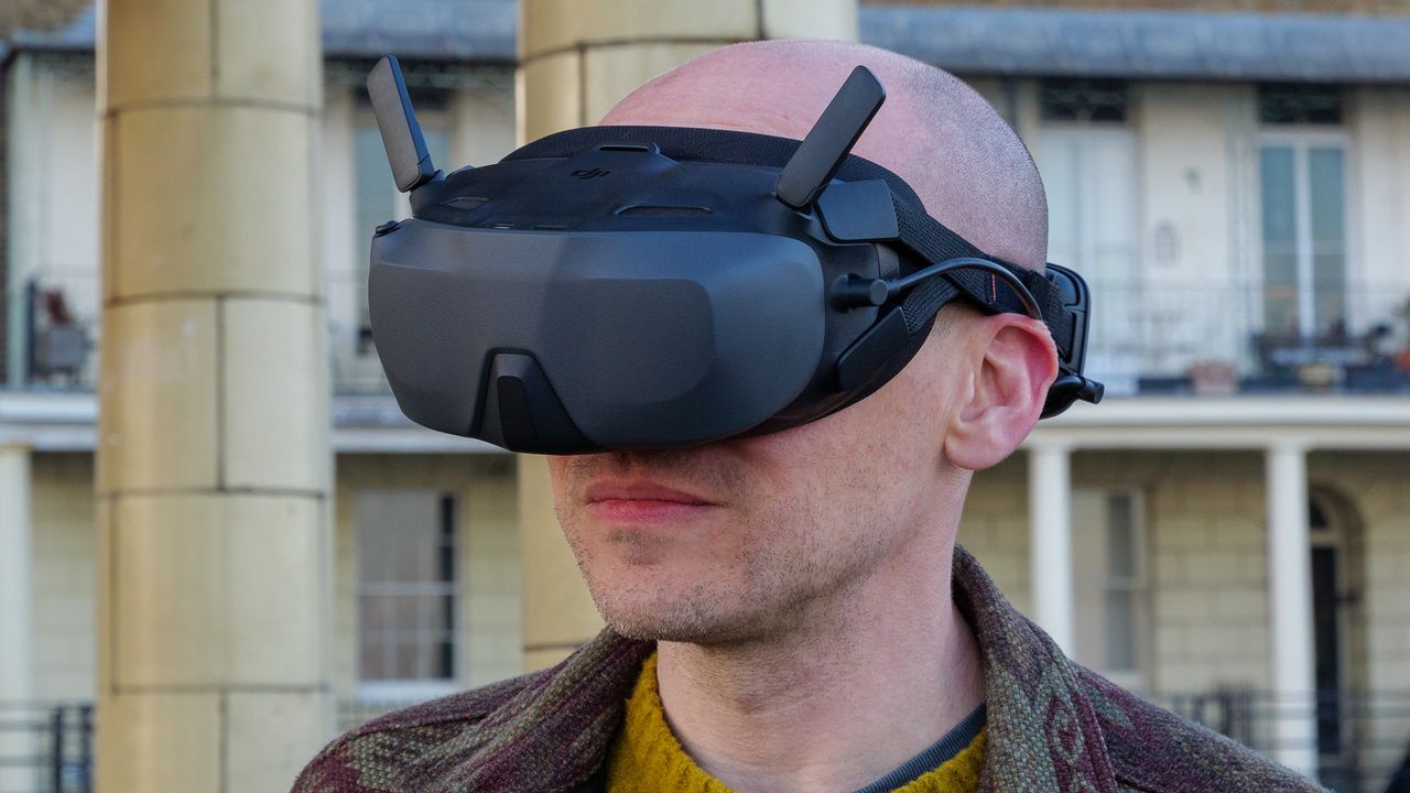 Sam Kieldsen wearing the DJI Avata 360's Googles N3 headset