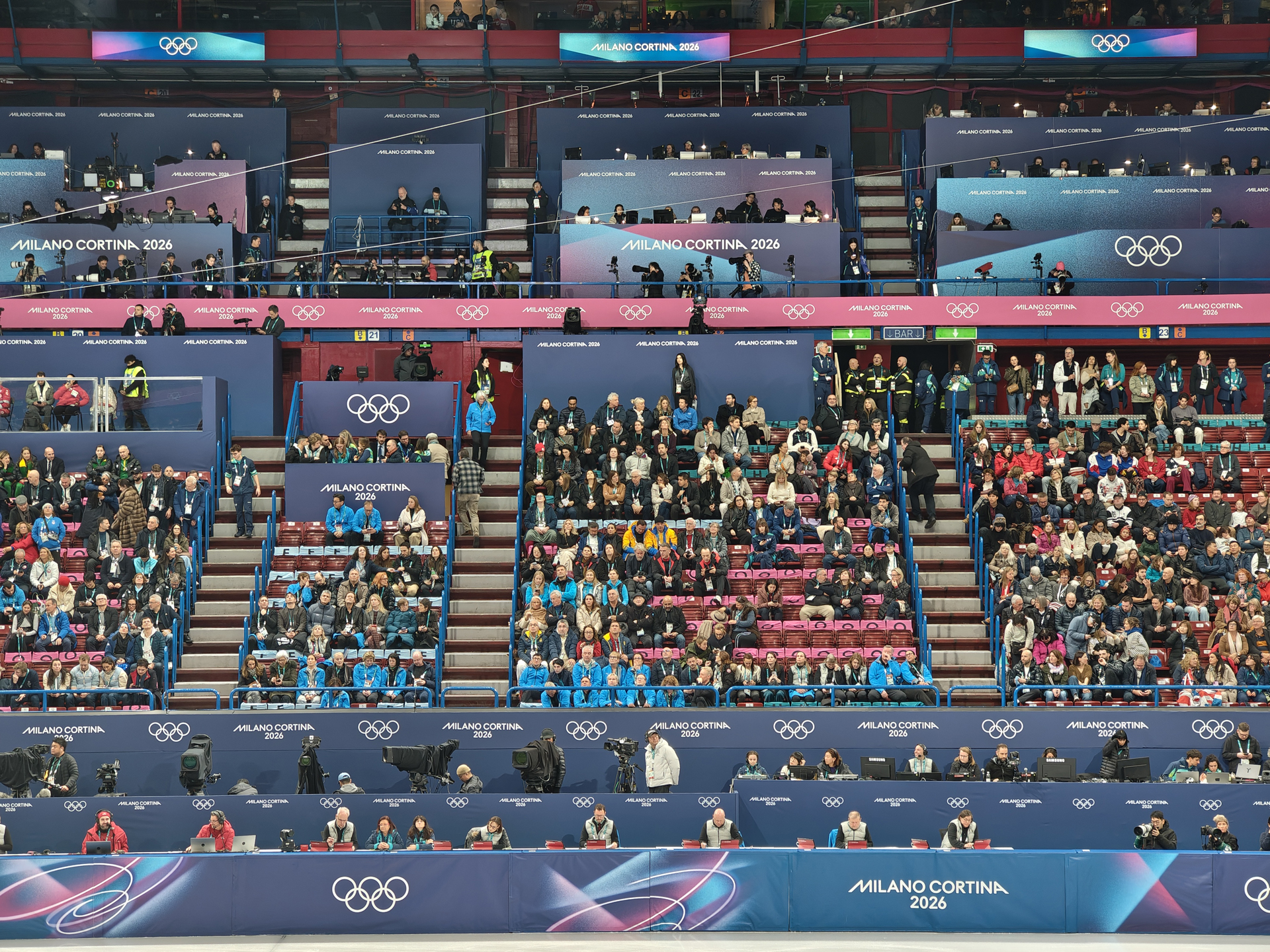 Motorola Signature sample photos