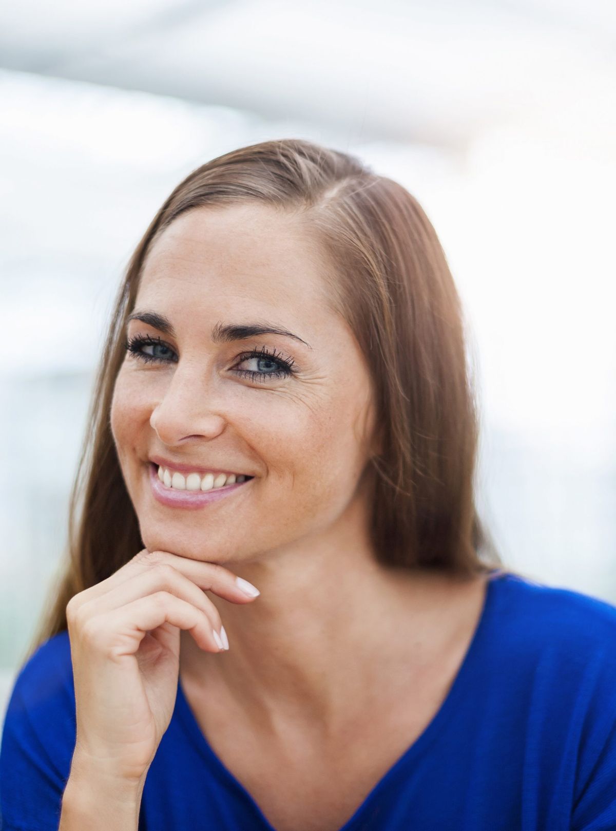 the-best-eyeliner-for-your-eye-colour-woman-home