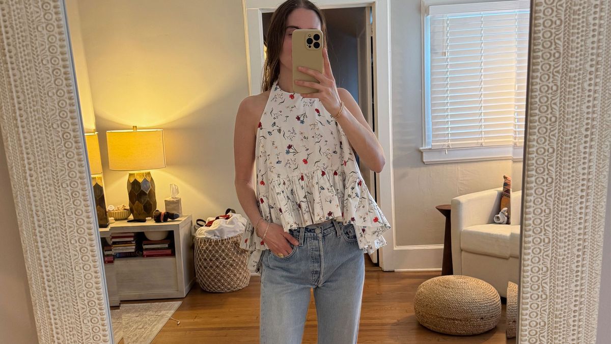 I'm a Fashion Mom Who Works in NYC—These Are the Chic Tops I Wear With Jeans and Trousers