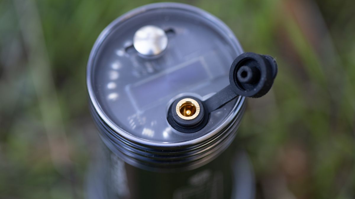Exposure Strada Mk11 SB AKTiv charging port