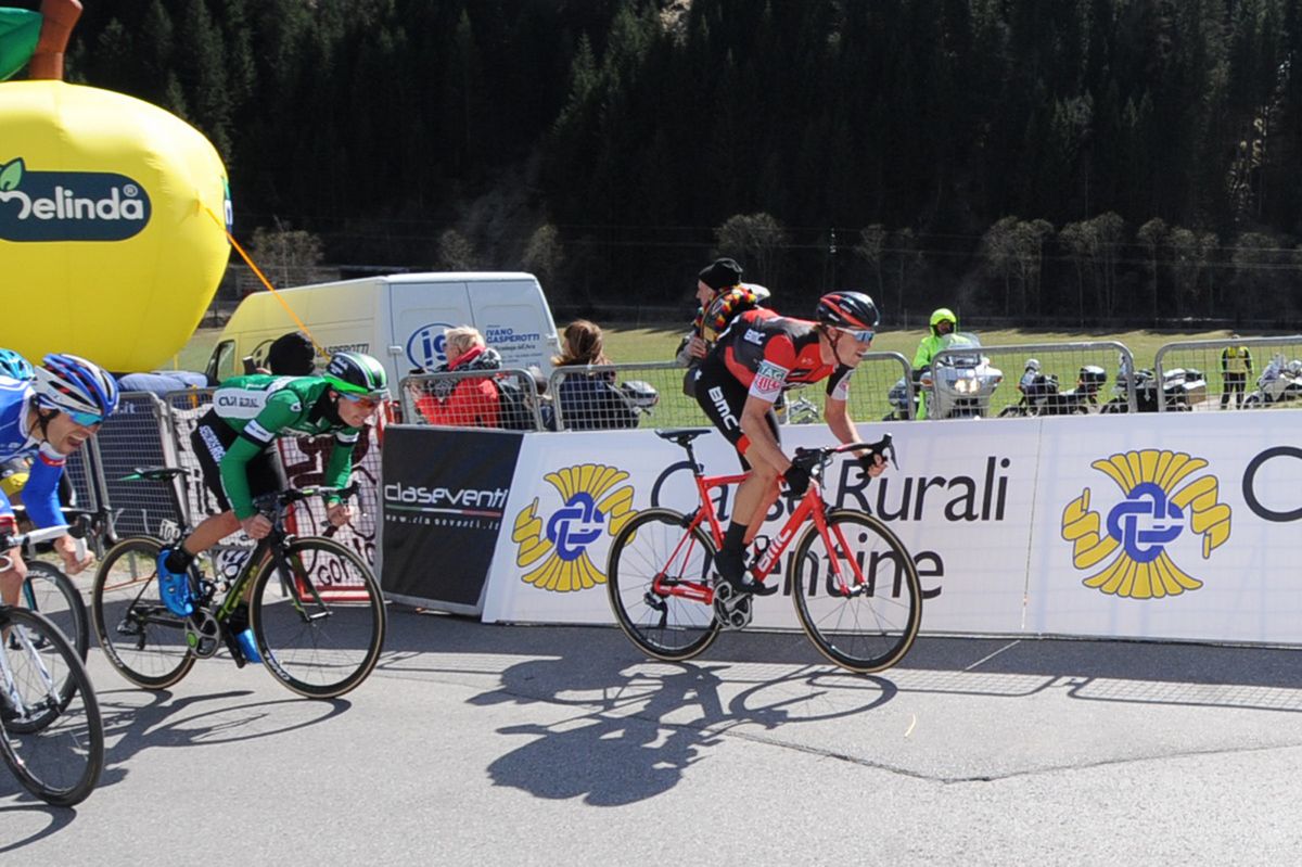 Nick Schultz (Caja Rural-Seguros RGA) in the peloton