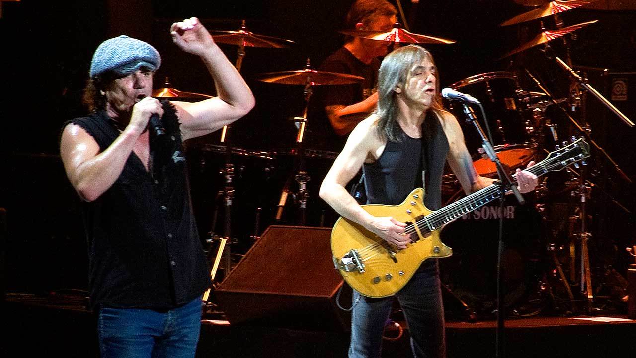 Brian Johnson &amp; Malcolm Young onstage in 2008