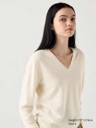 100% Cashmere V Neck Jumper