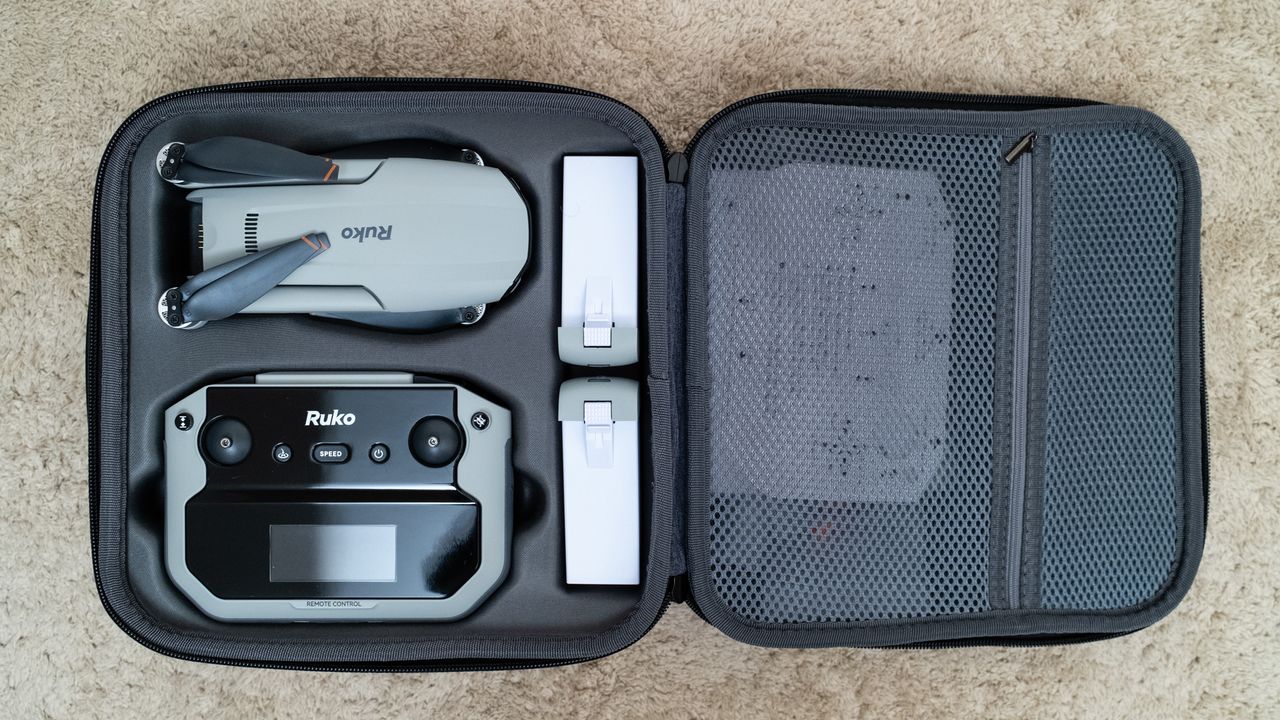 Ruko F11PRO 2 kit in the case