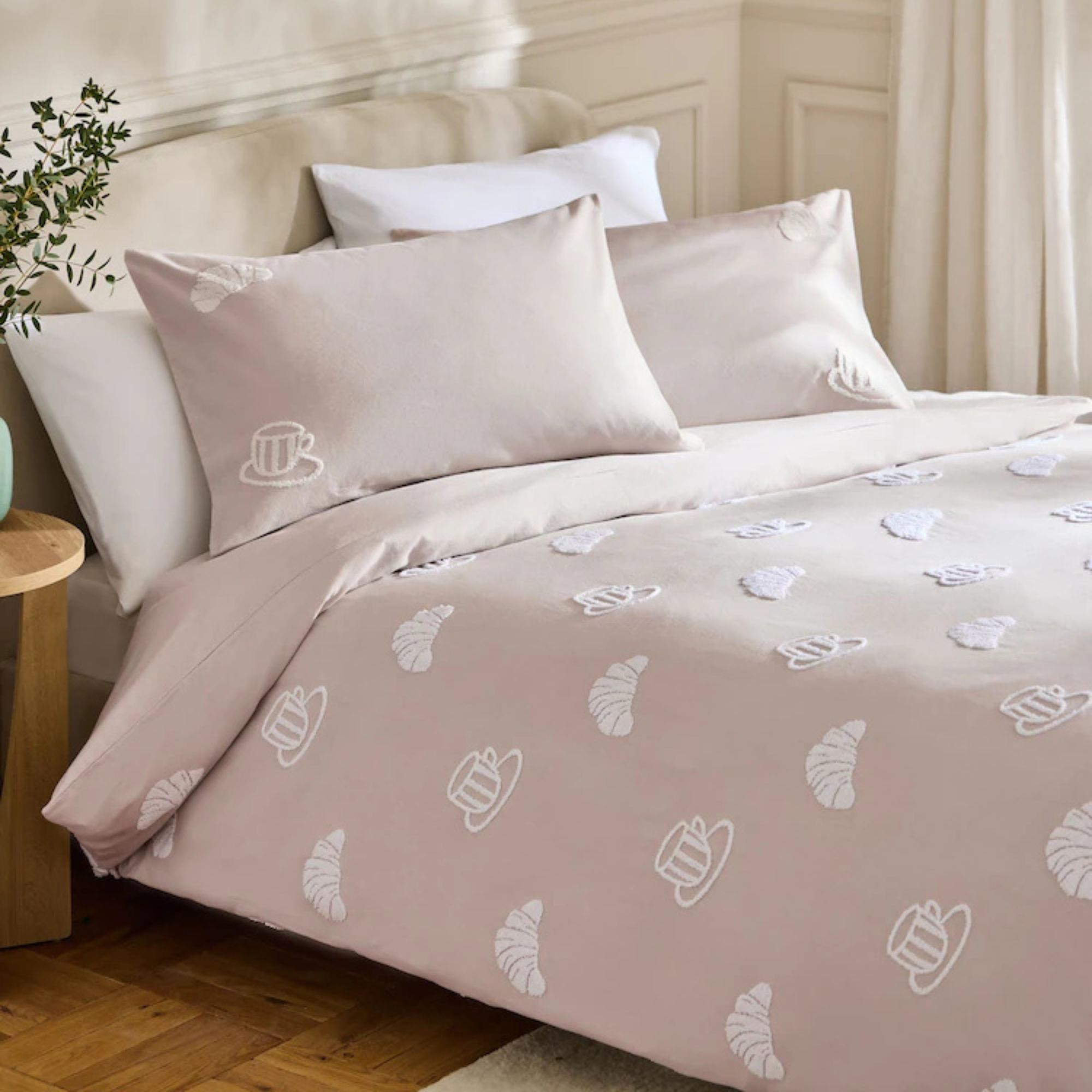 Natural Croissant Tufted Brushed Duvet Cover And Pillowcase Set